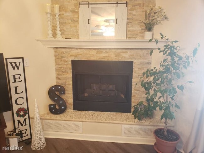 Building Photo - 2 br, 2 bath Condo - 5002 Lenox Oval