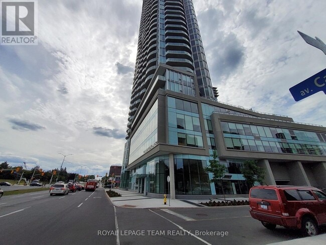 Building Photo - 805 Carling Ave