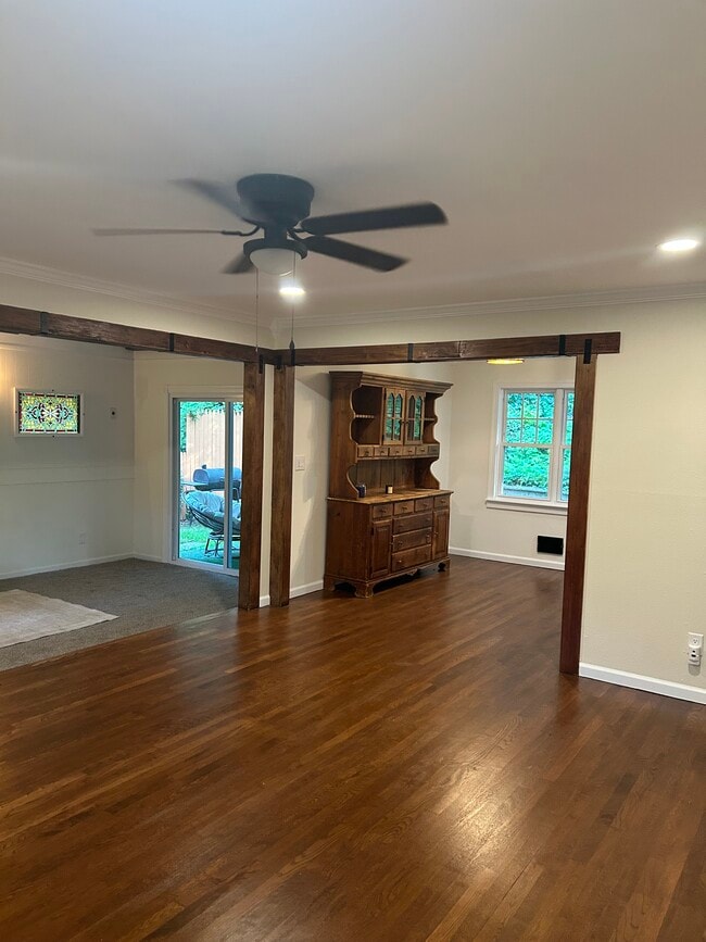 Open Dininng room - 52 Hammond Rd