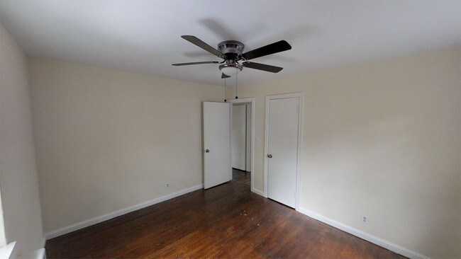 Foto del edificio - 5739 Montgomery Rd