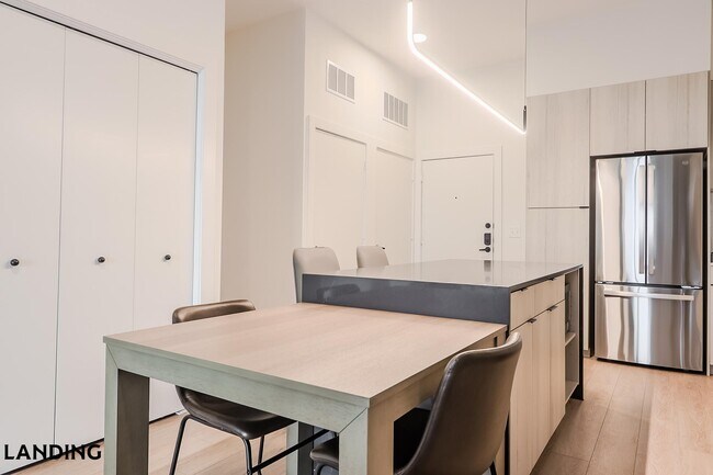 Foto del edificio - 2623 Keene St
