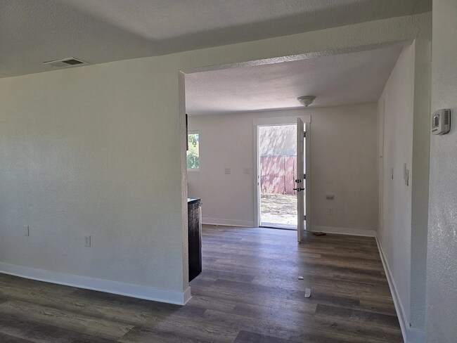 Foto del edificio - 3200 34th Ave