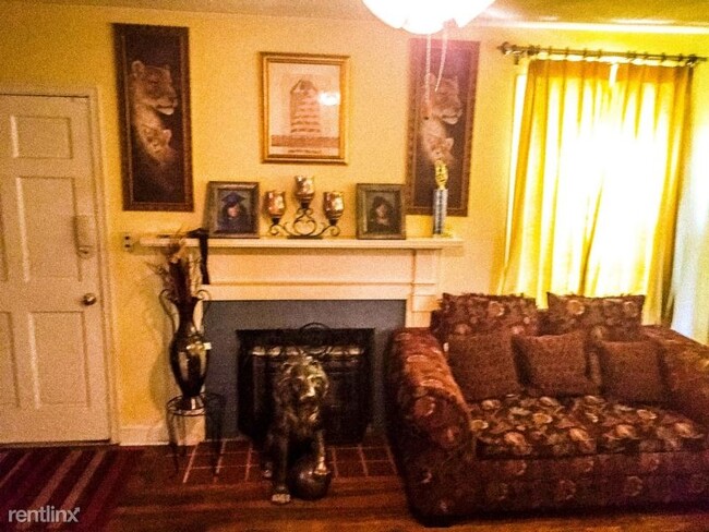Building Photo - 2 br, 1 bath House - 108 Elm Avenue