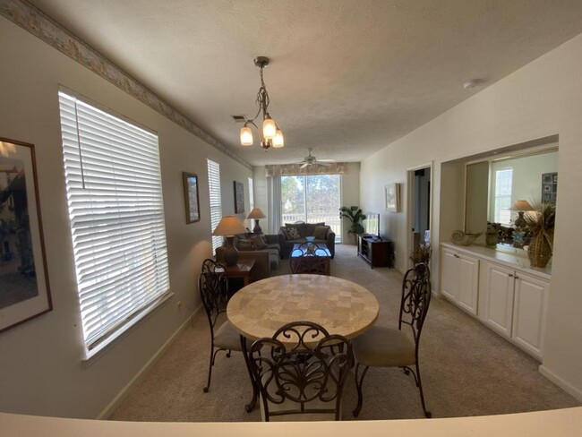 Foto del edificio - 620 River Oaks Dr