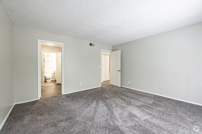 2HAB, 2BA - 1,120 ft² - The Lodge Apartments