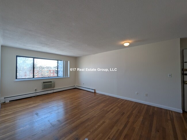 Foto del edificio - 122 Dustin St