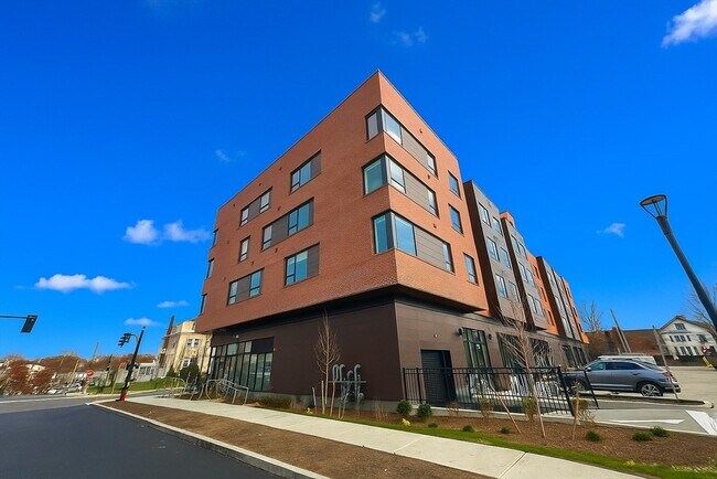 Foto del edificio - 45 E Central St