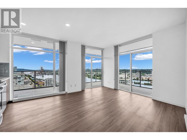 Building Photo - 900 Carnarvon St
