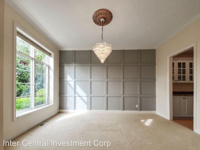Building Photo - 4 br, 2.5 bath House - 16729 SE 63rd Place