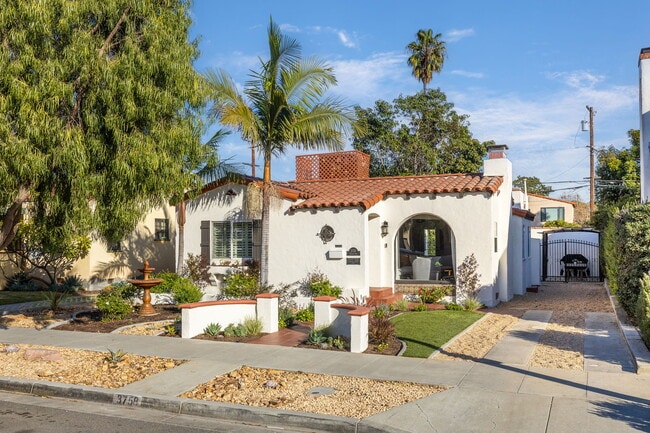 Foto del edificio - 3758 Gaviota Ave