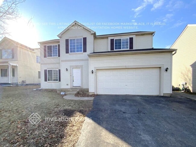 Building Photo - 1941 Royal Ln