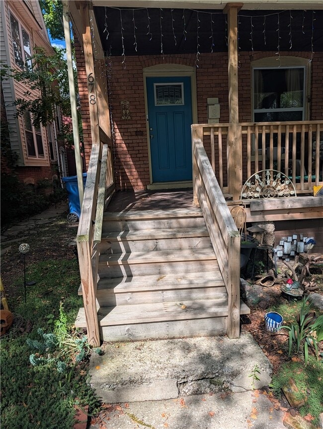 Building Photo - 680 Clarissa St