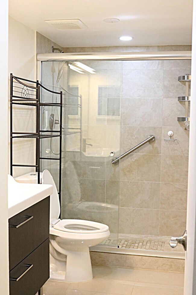 Foto del edificio - 230 NE 26th Ave