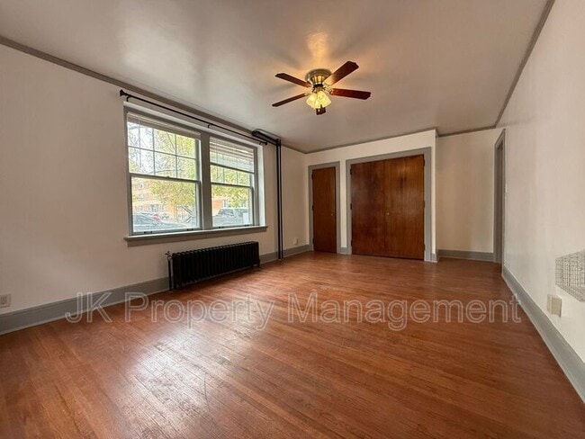 Building Photo - 310 5th St N