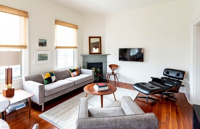 Building Photo - 2 br, 1 bath Apartment - 419 E Taylor St