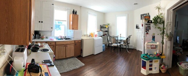 Building Photo - 1059 Fairground Rd