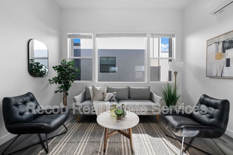 Foto principal - 1638 Elm Ave