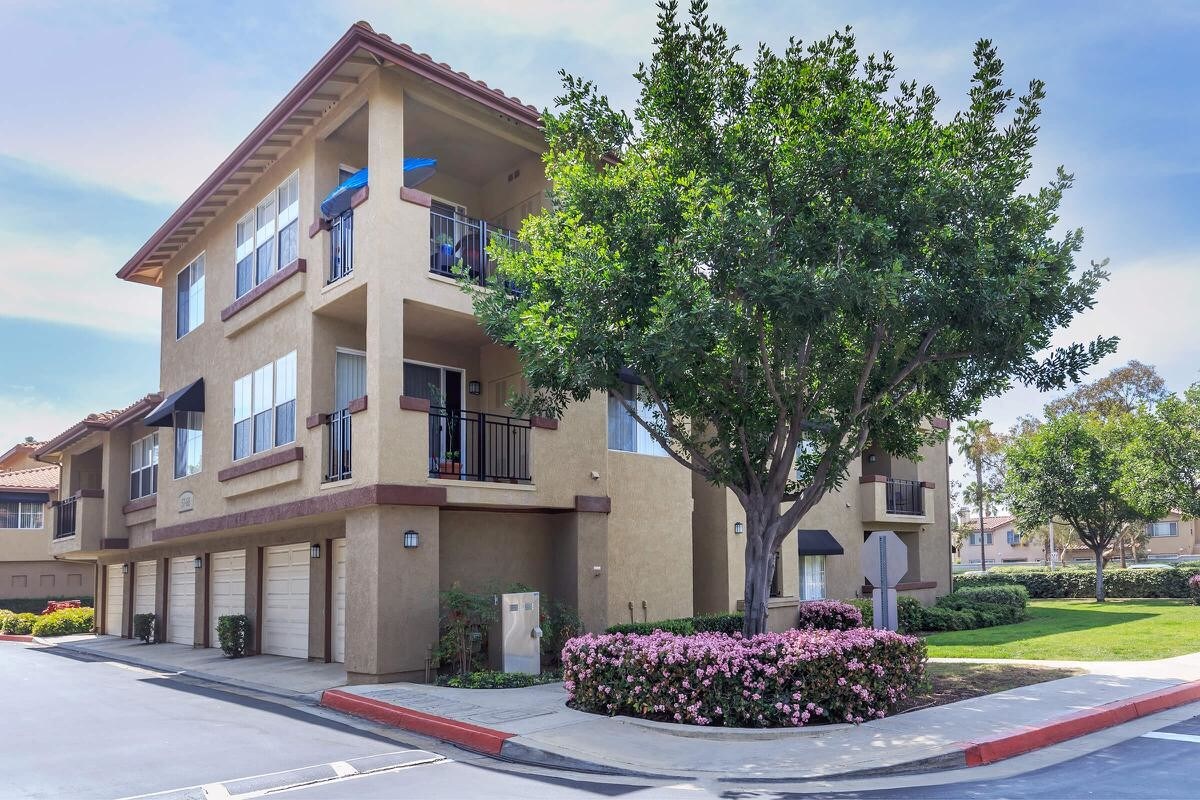 Villas Antonio Apartment Homes Apartments In Rancho Santa Margarita Ca Westside Rentals