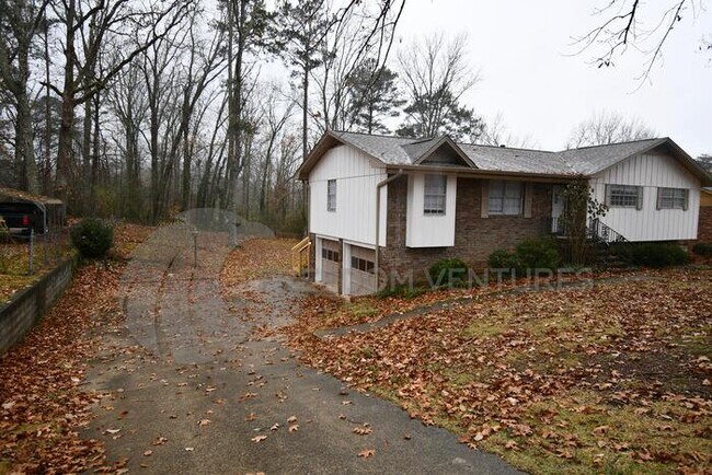 Building Photo - 1409 Oak Terrace, Birmingham, AL 35235