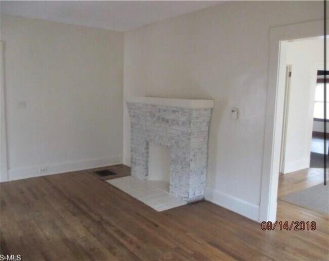 Building Photo - 57 E Avondale Ave