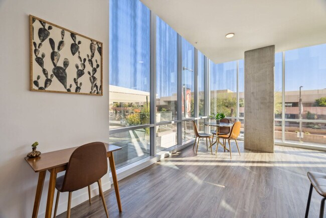 Foto del edificio - 222 E Jefferson St