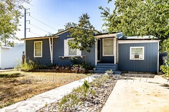 Building Photo - 210 Harwood Dr
