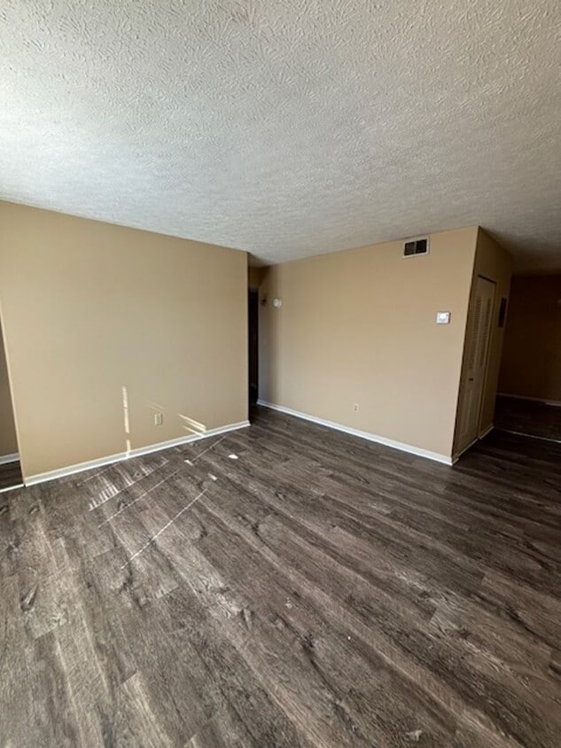 Building Photo - 409 Shelby Ave