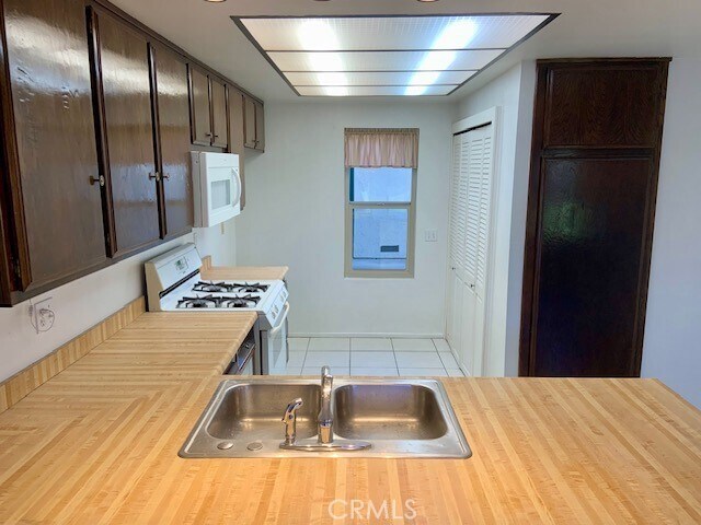 Foto del edificio - 2641 Condor Cir