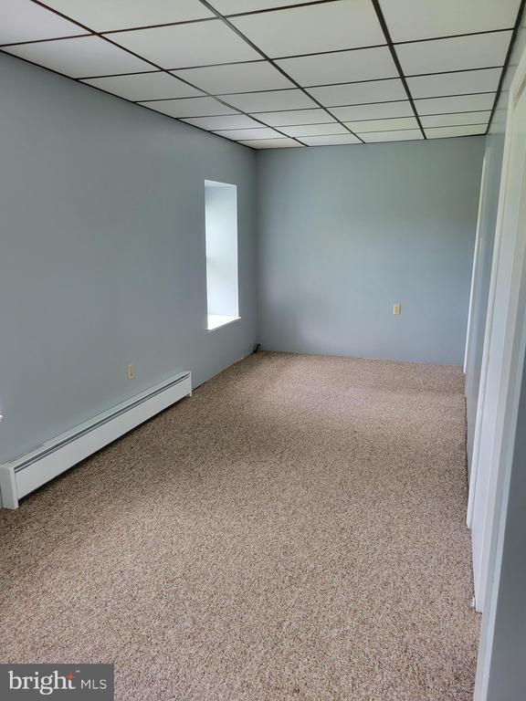Building Photo - 409 Country Club Rd