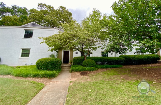 Photo - 100 Lewis Dr House