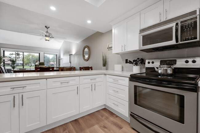 Building Photo - 77 Marbella Dr