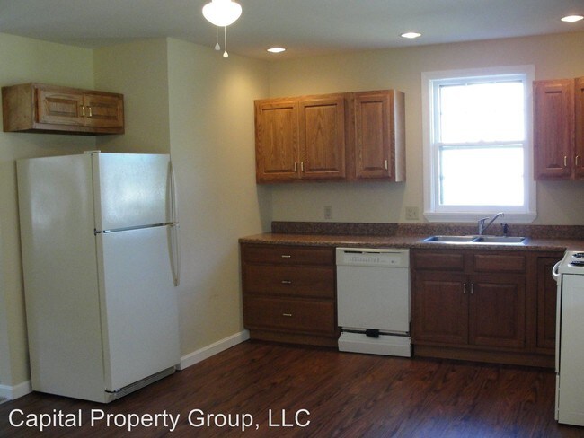 Building Photo - 2 br, 1 bath House - 104 Main St