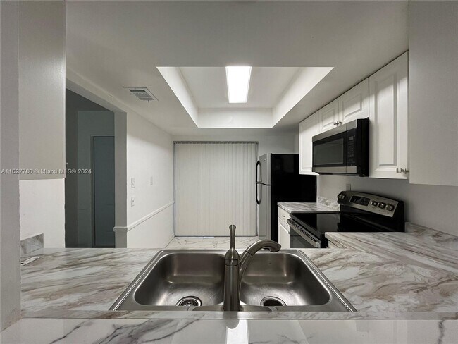 Building Photo - 6520 NW 98th Terrace