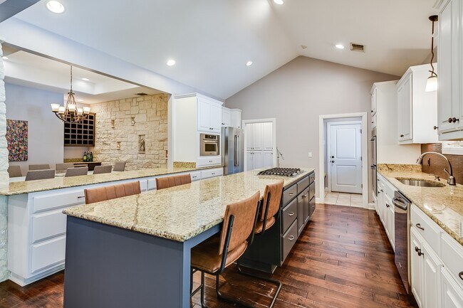 Building Photo - 218 Chama Trace