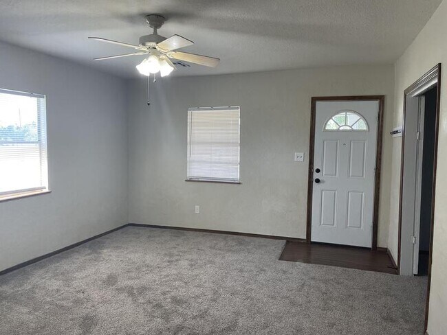 Building Photo - 3314 S Brock Dr