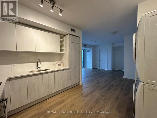 Photo du bâtiment - 2033 Kennedy Rd