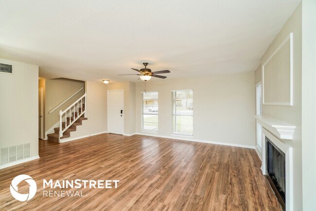 Foto del edificio - 6046 Whispering Lake St