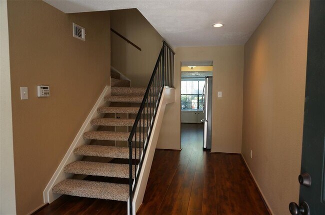 Building Photo - 14911 Wunderlich Dr