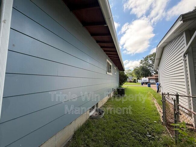 Building Photo - 1265 Central Pkwy