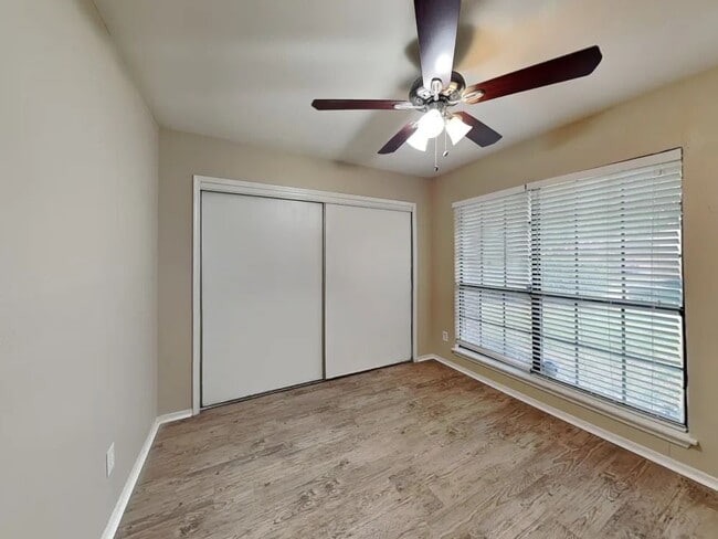 Building Photo - 5302 Pocassett Dr