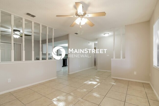 Foto del edificio - 3 Bedroom Pet-Friendly Home in Kissimmee, FL with Main Street Renewal