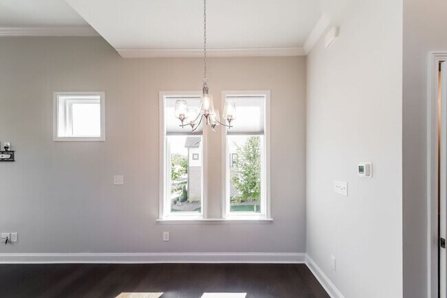 Foto del edificio - 5870 Ardrey Kell Rd