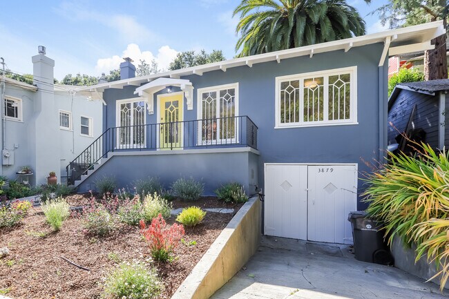 Building Photo - 3879 Fruitvale Ave