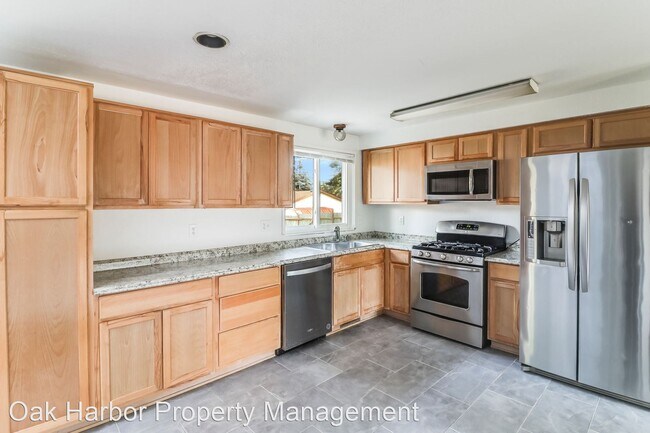 Building Photo - 3 br, 2 bath House - 654 Nw Ensign Dr