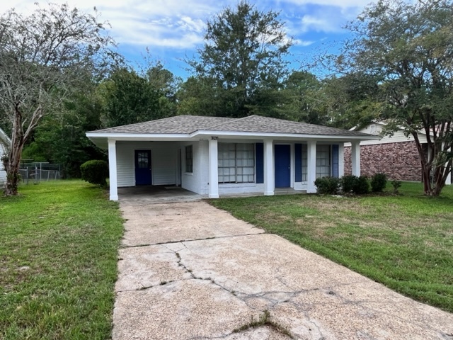 Building Photo - 3820 Monterey Dr