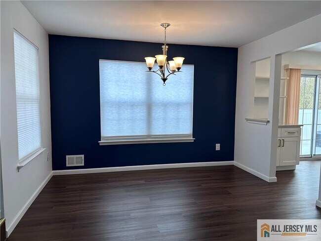 Foto del edificio - 12 Covington Ct