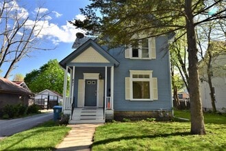 Building Photo - 451 Marion Ave