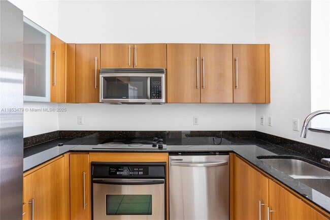 Building Photo - 335 S Biscayne Blvd