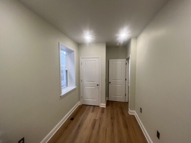 Foto del edificio - 6034 Walton Ave