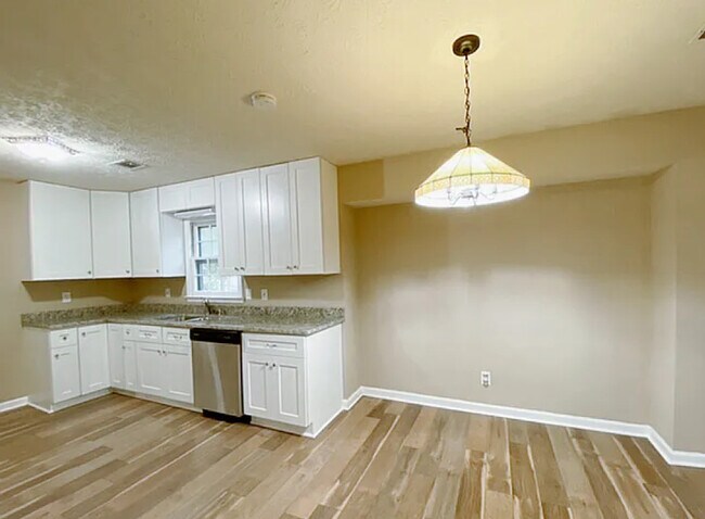 Cocina - 6341 Spout Springs Rd